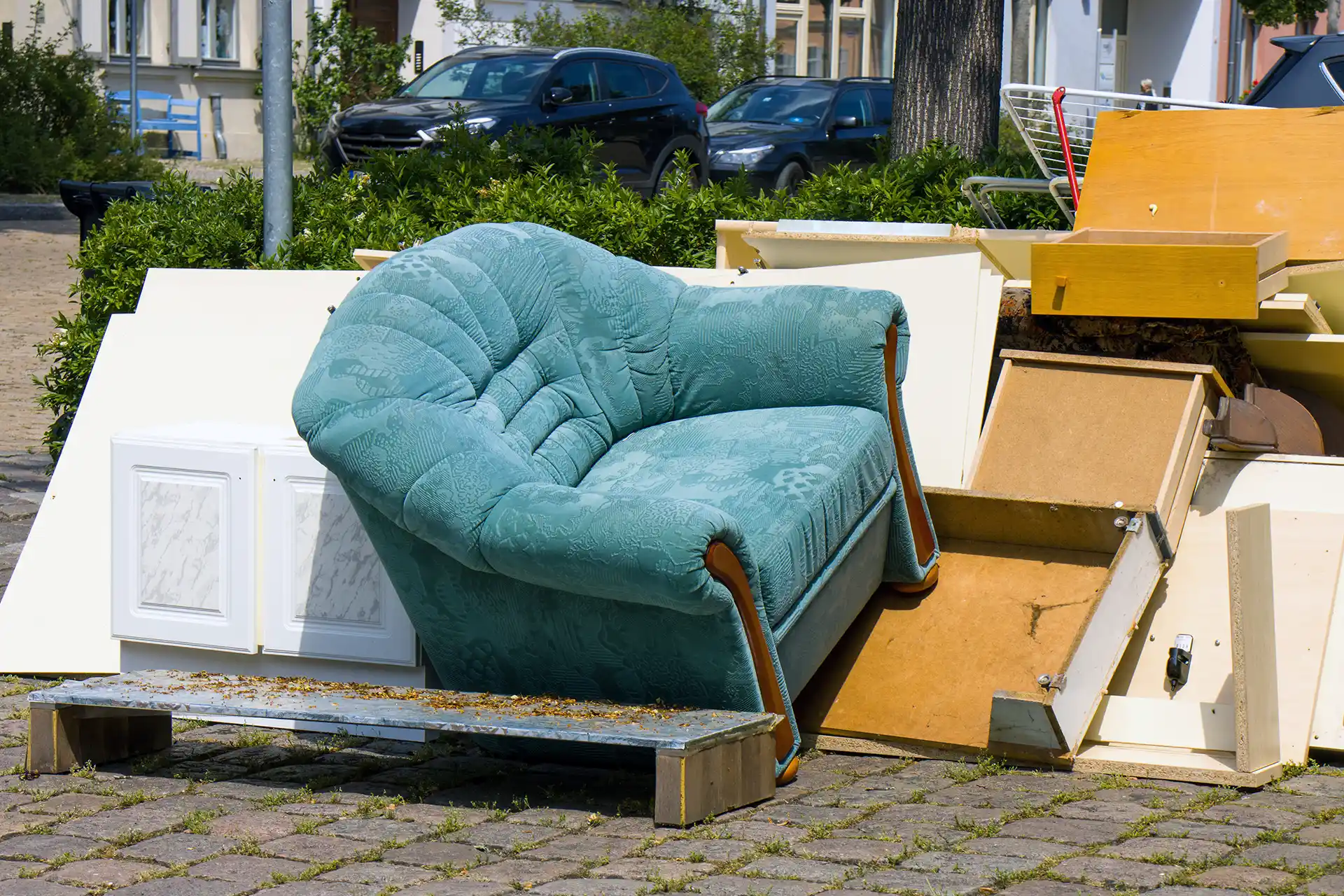 Professional Furniture Removal Reducing Effort During Heavy Household Item Disposal